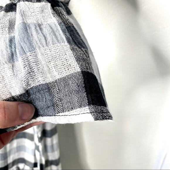 Love In Buffalo Check Off the Shoulder Dress Size Small - Picture 3 of 8